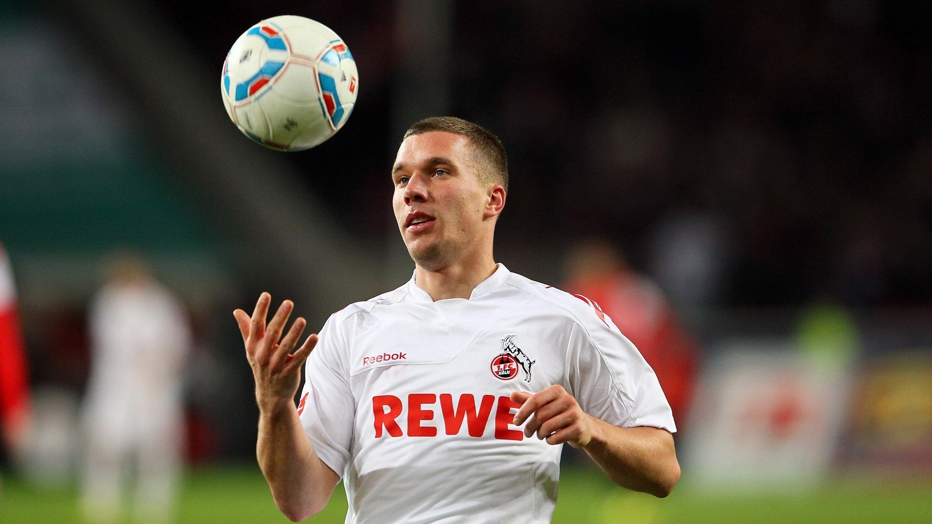 开云在线直播-绿茵场上的双重启示，日本绝杀乌克兰的战术革命，与维尼修斯在焦点战中的自我正名